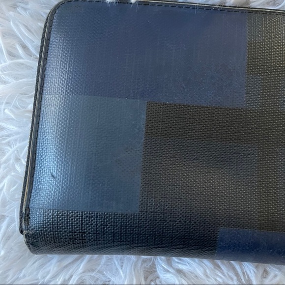 Burberry London Check Renfrew Zip Around Wallet - Picture 8 of 13